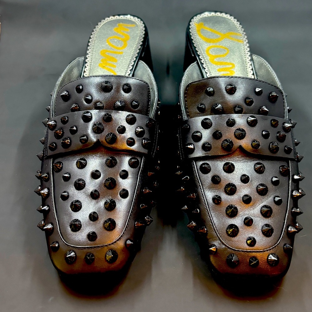 Sam Edelman size 8 black studded slides